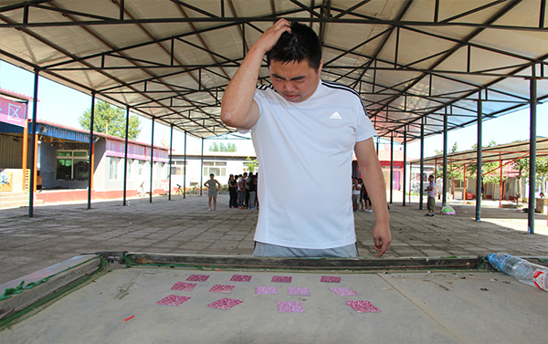 2016年公司舉行拓展培訓(xùn)活動合影留念(圖8)