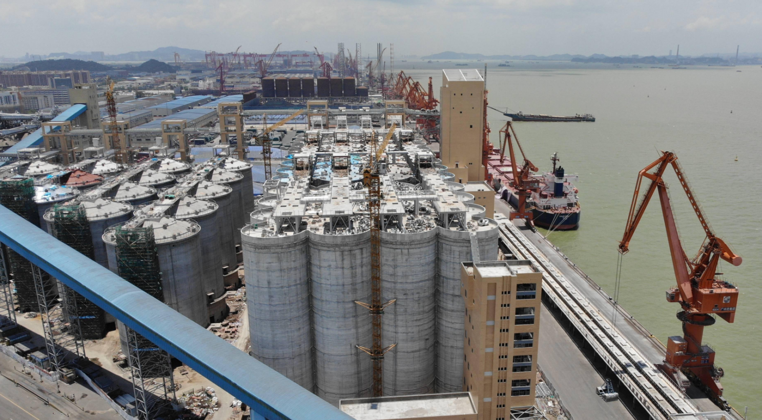 利馬克3D雷達(dá)物位掃描儀在廣州港南沙糧食筒倉(cāng)和星倉(cāng)的糧食庫(kù)存管理應(yīng)用(圖4) 利馬克3D雷達(dá)物位掃描儀在廣州港南沙糧食筒倉(cāng)和星倉(cāng)的糧食庫(kù)存管理應(yīng)用(圖4)